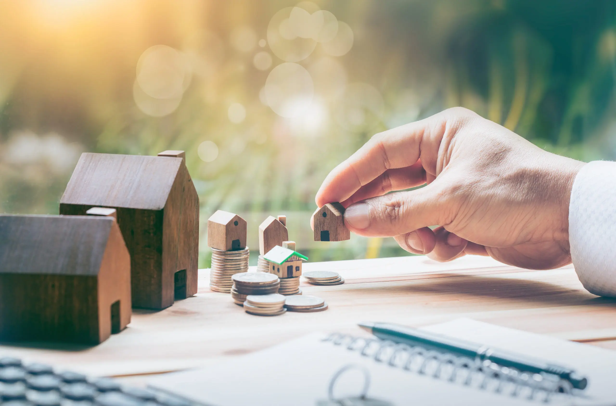 main tenant une petite maison